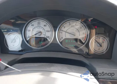 2010 Chrysler Town & Country Touring из США, поврежденный, VIN 2A4RR5D19AR235396